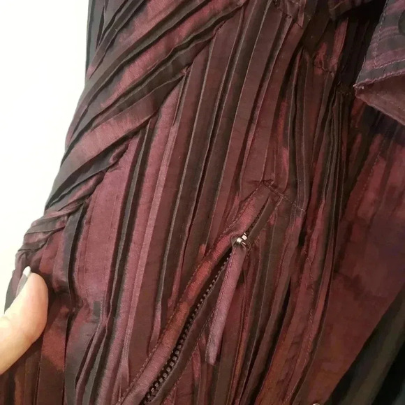 UBU Burgundy Crinkle Jacket - Picture 11 of 11